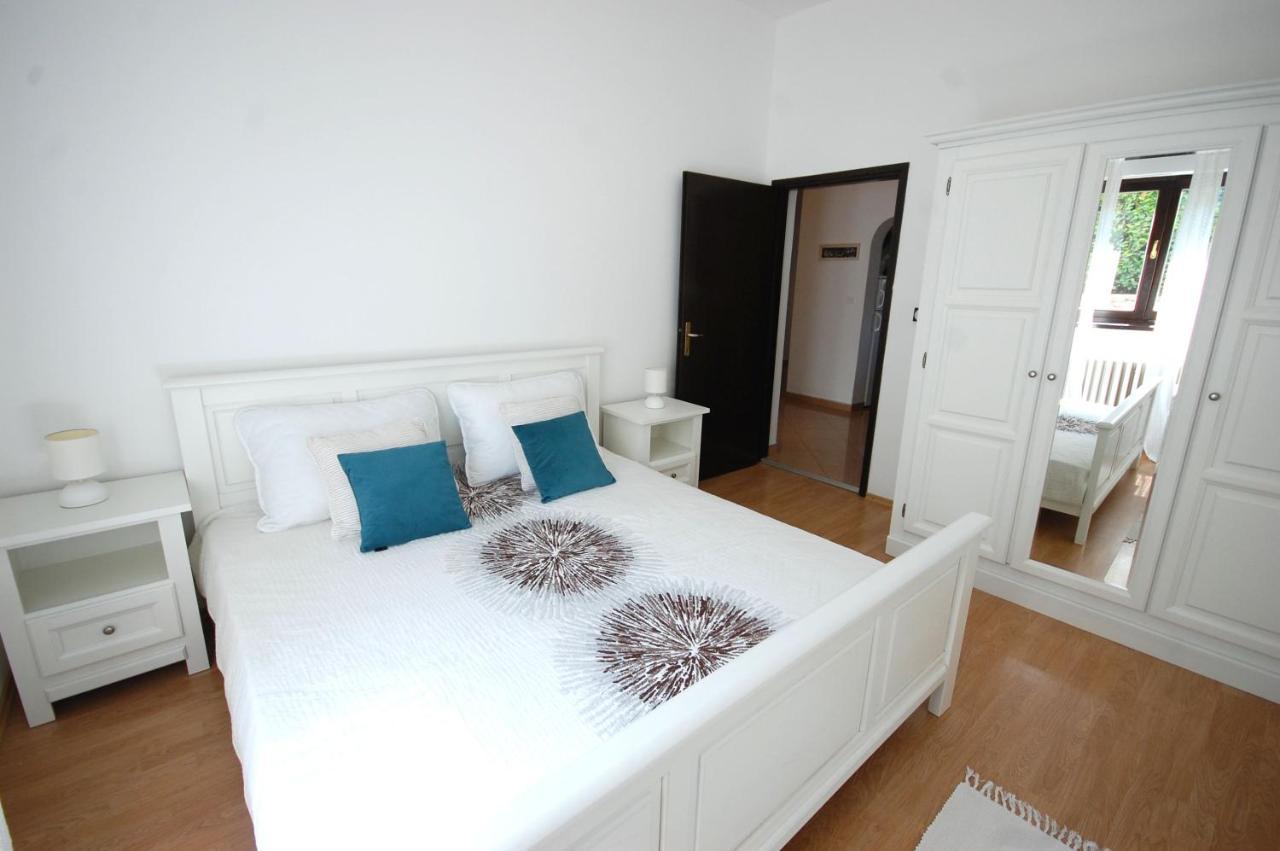 Apartment Margareta By El-Pi Tours Njivice Eksteriør bilde